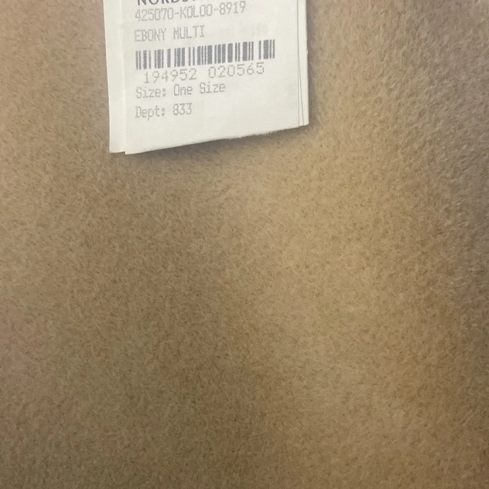 Gucci IPhone 8 Plus - Picture 6 of 6